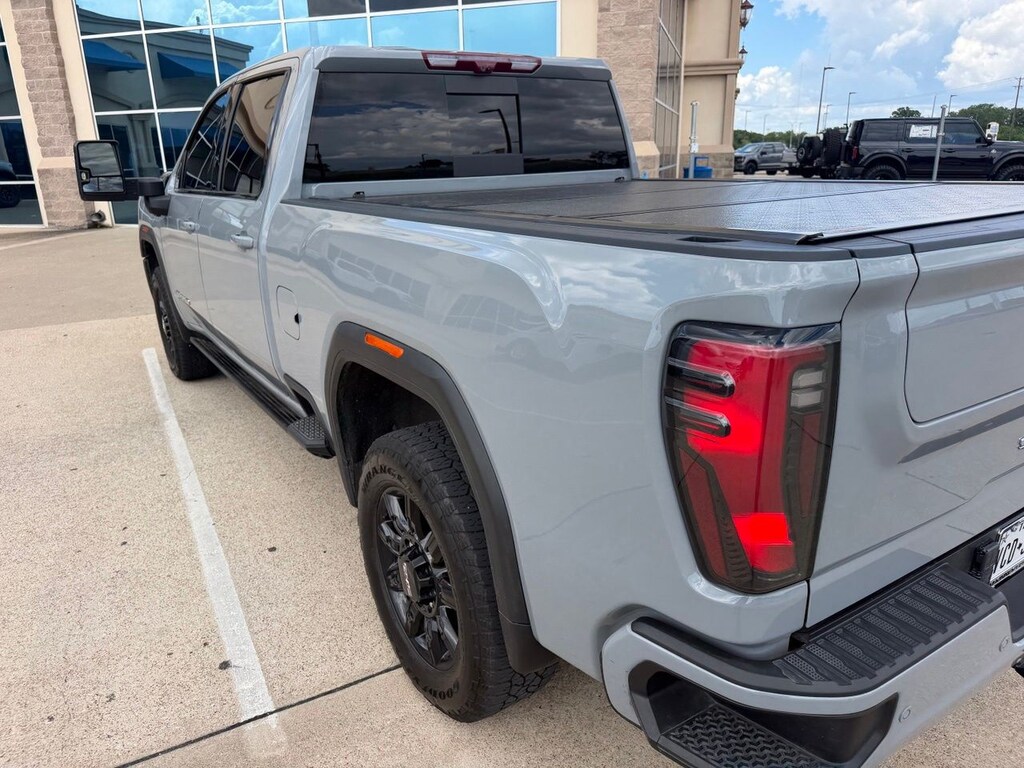 Used 2024 GMC