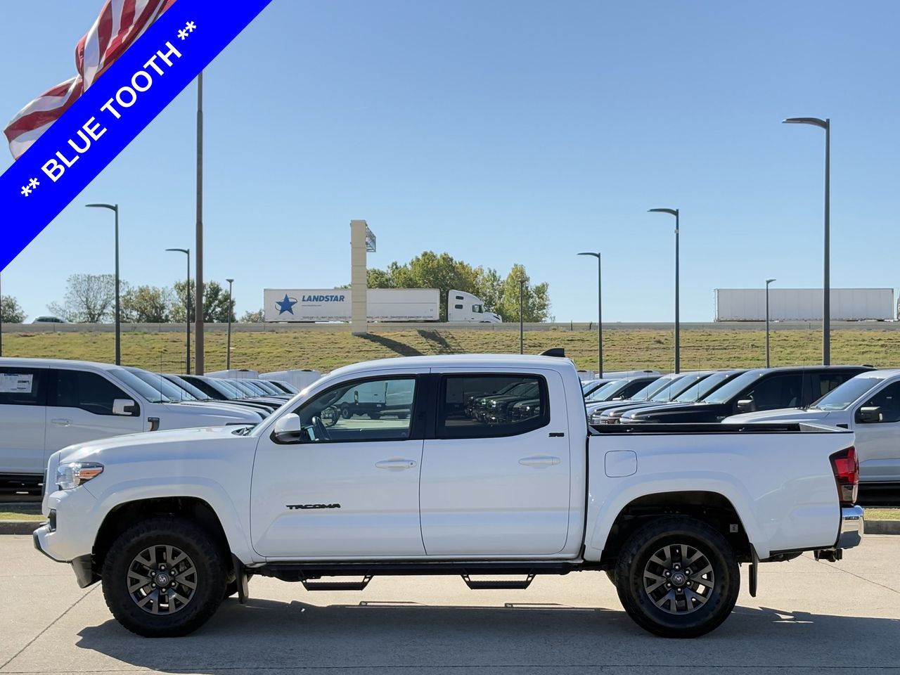 2023 Toyota Tacoma SR5 photo 2