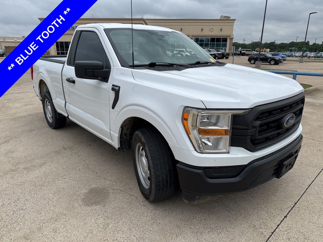 View vehicle photo 3