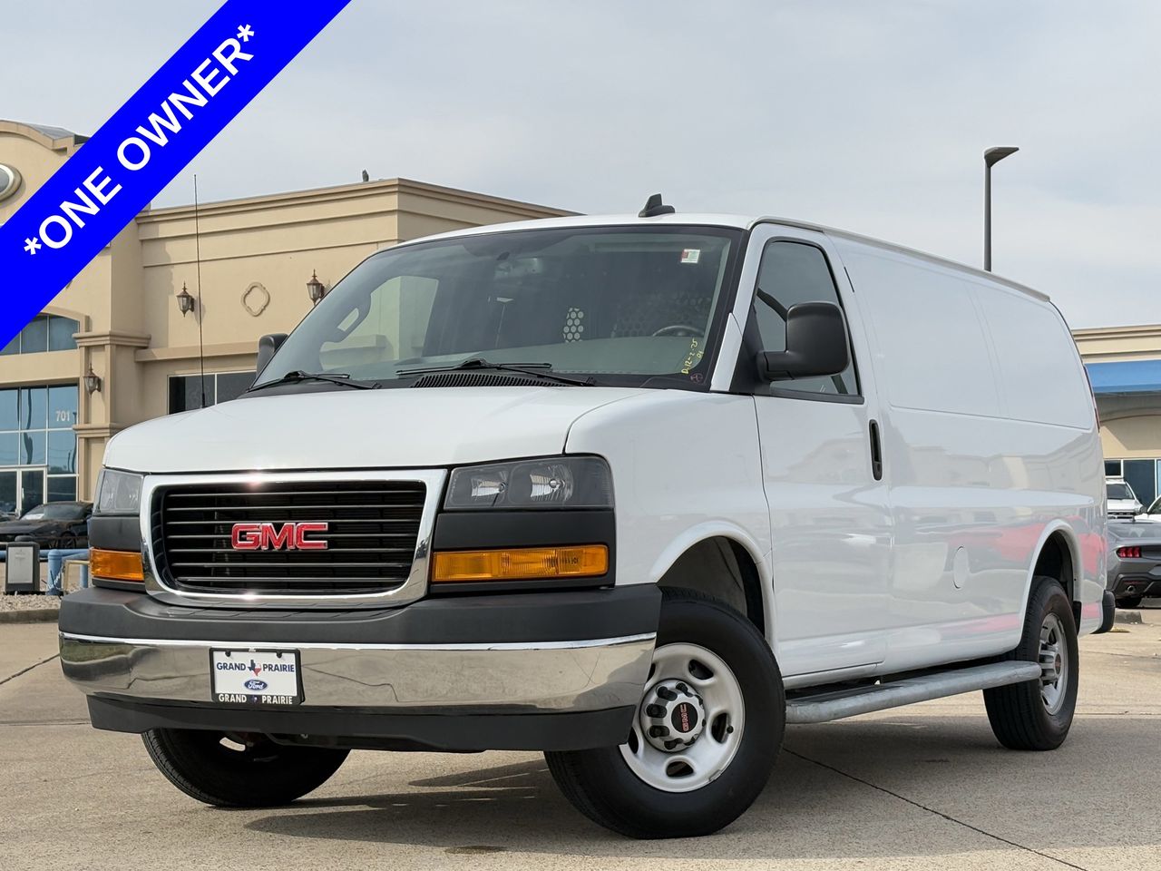 2024 GMC Savana Cargo Work Van's photo