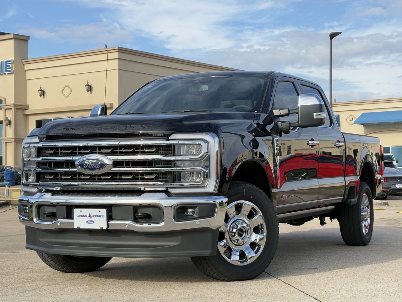 2025 Ford F-250 King Ranch photo 2