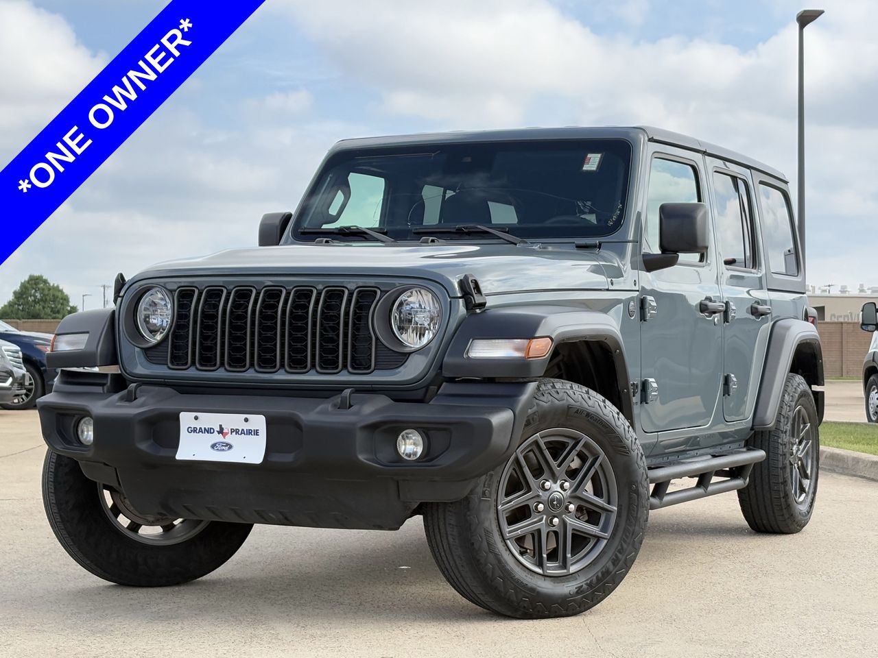2024 Jeep Wrangler Sport S's photo