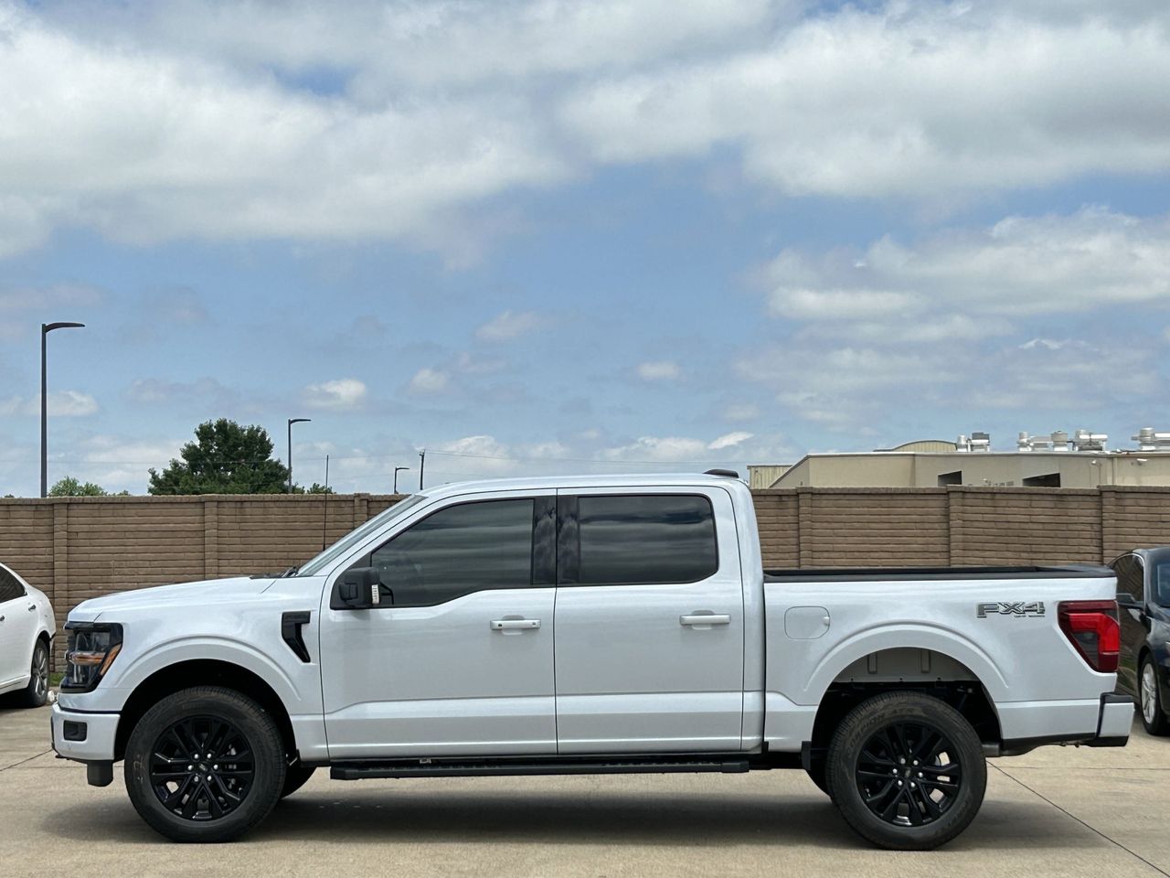 2025 Ford F-150 XLT photo 3