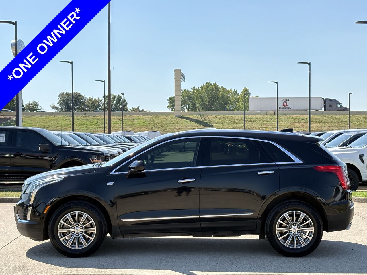 2019 Cadillac XT5 Luxury photo 2