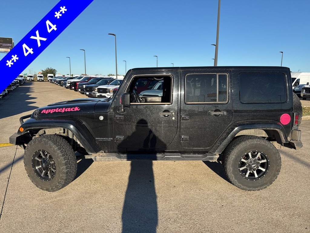 Used 2017 Jeep Wrangler JK Unlimited Unlimited Sahara SUV