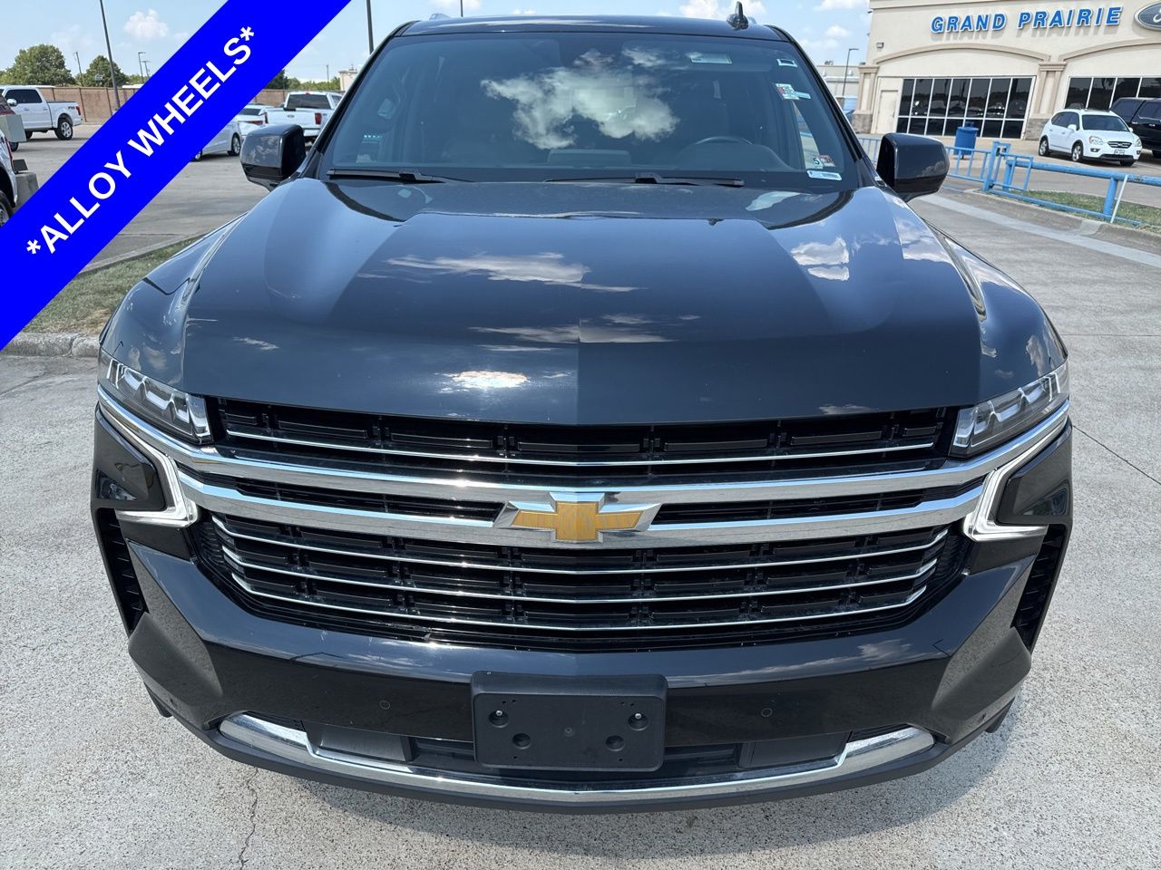 2023 Chevrolet Tahoe LT photo 2