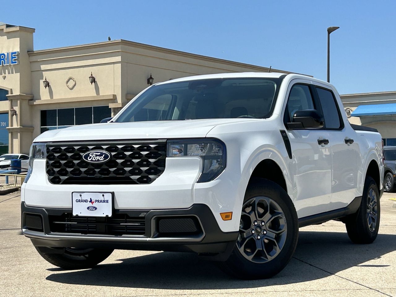 2025 Ford Maverick XLT photo 2