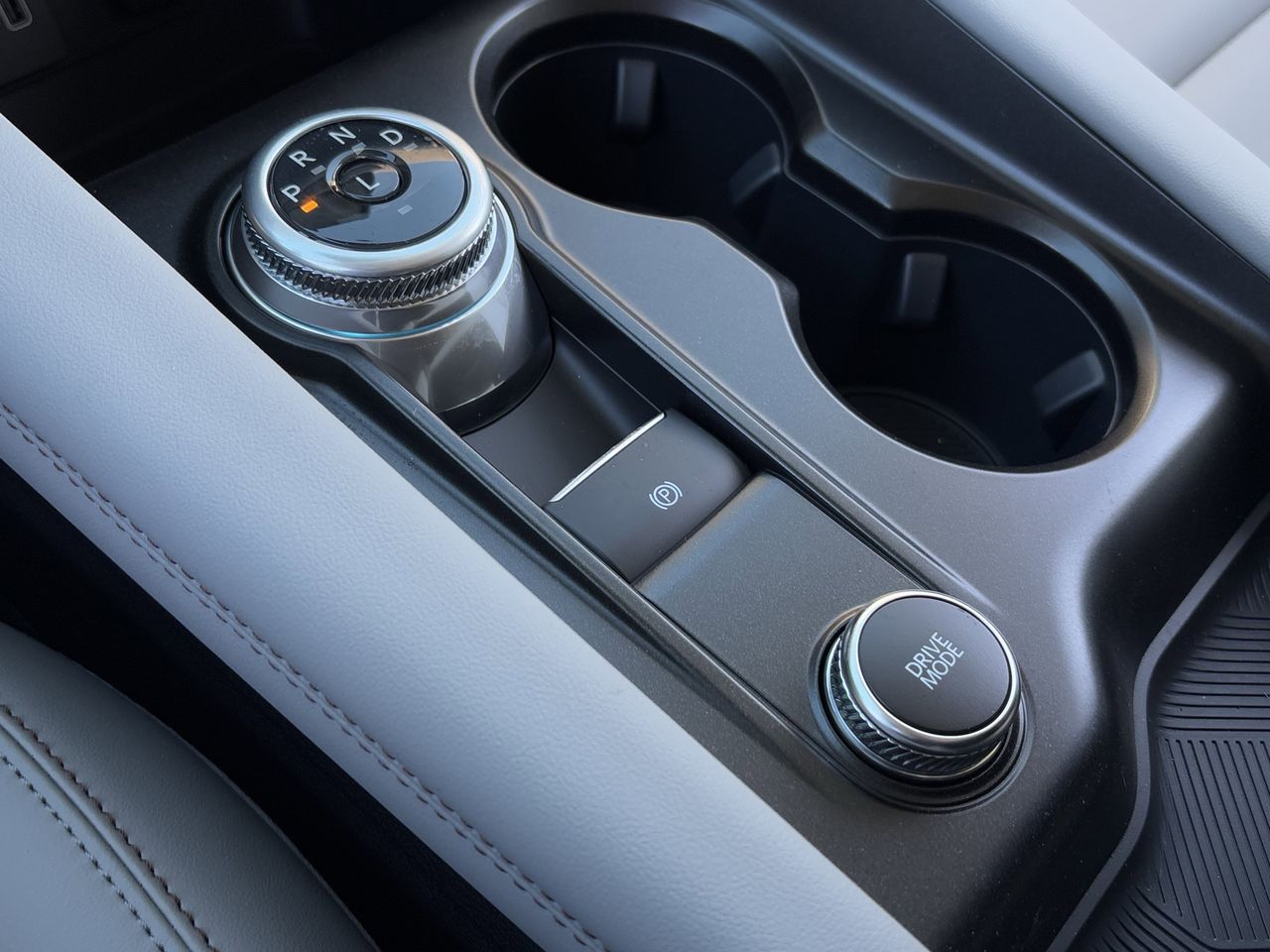 2026 Ford Explorer Active - Photo 17