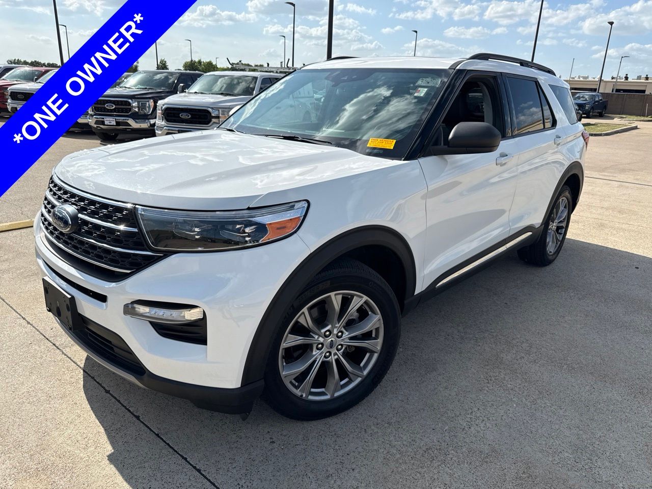 2023 Ford Explorer XLT 4WD's photo
