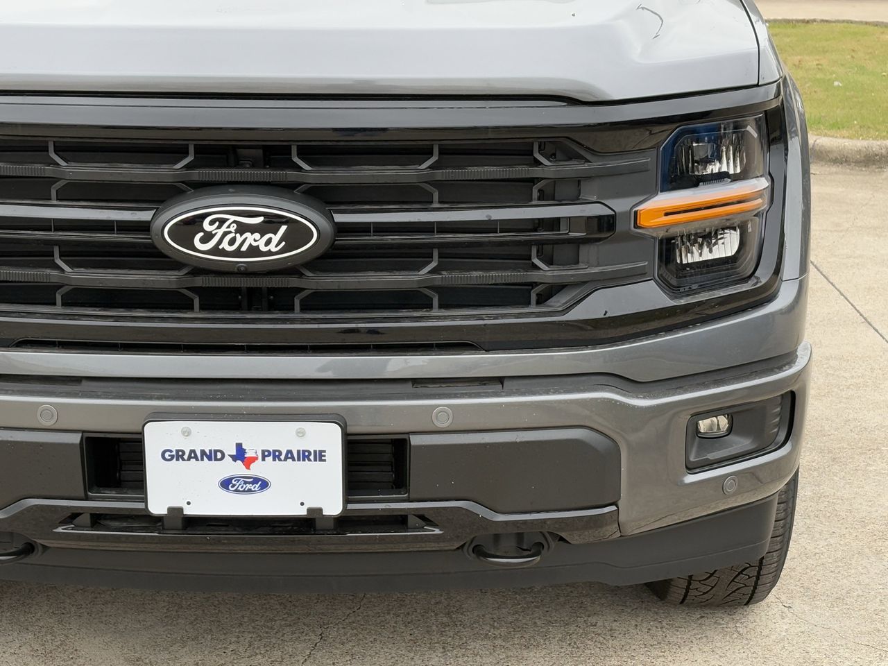 2025 Ford F-150 XLT - Photo 8