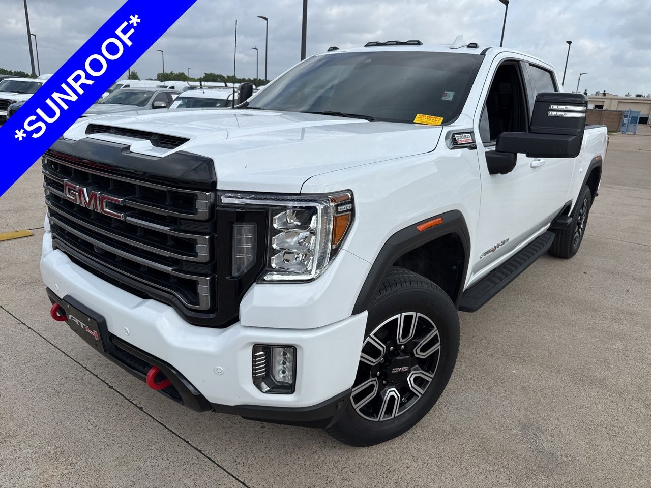 2022 GMC Sierra 4WD Crew Cab Standard Box AT4's photo