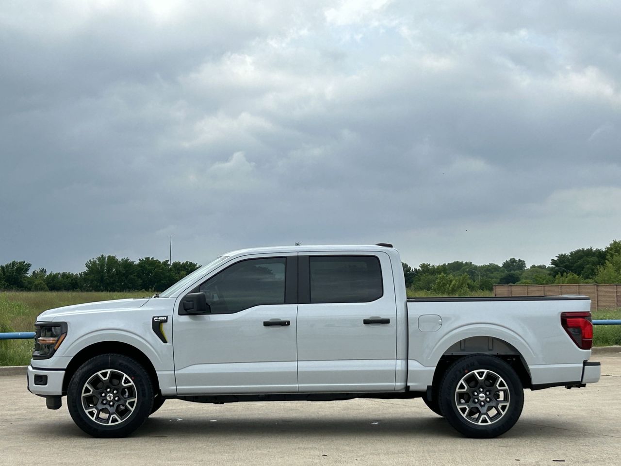 2025 Ford F-150 STX photo 3