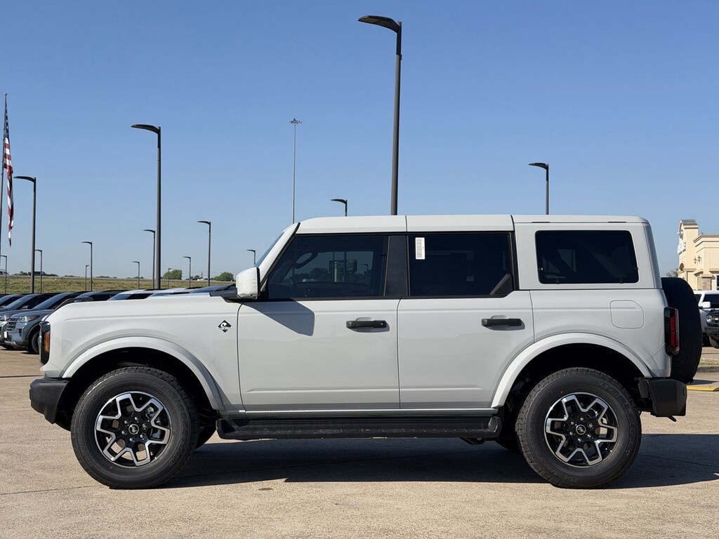 New 2026 Ford Bronco Outer Banks SUV
