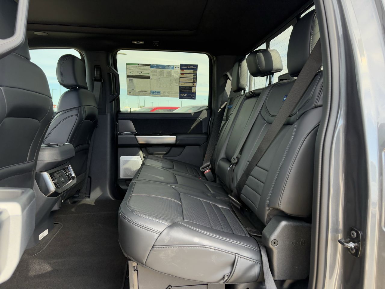2026 Ford F-250 Super Duty Platinum - Photo 29