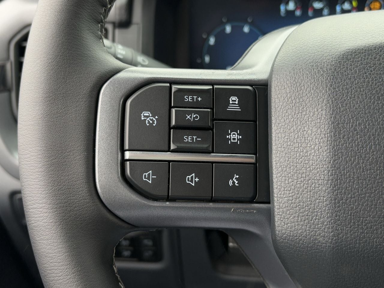 2025 Ford F-150 XLT - Photo 13