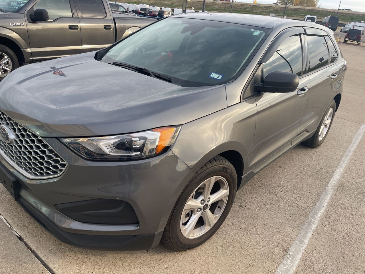 2024 Ford Edge SE's photo