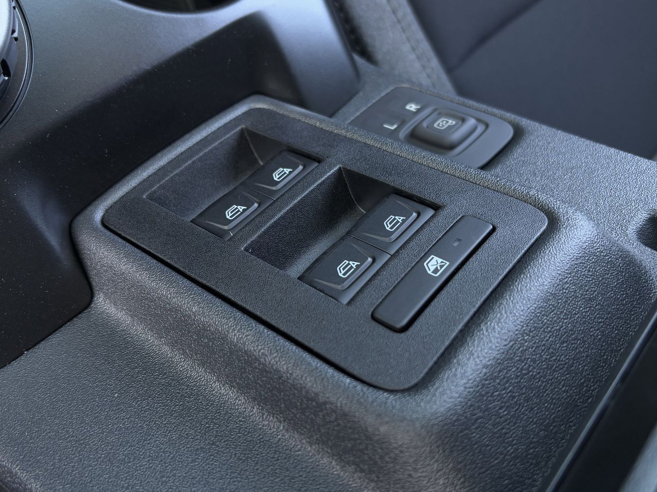 2025 Ford Bronco 4-Door Base - Photo 23