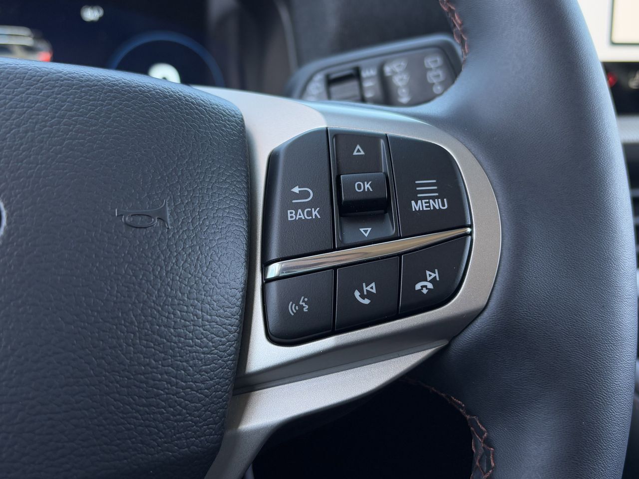 2026 Ford Explorer Active - Photo 15