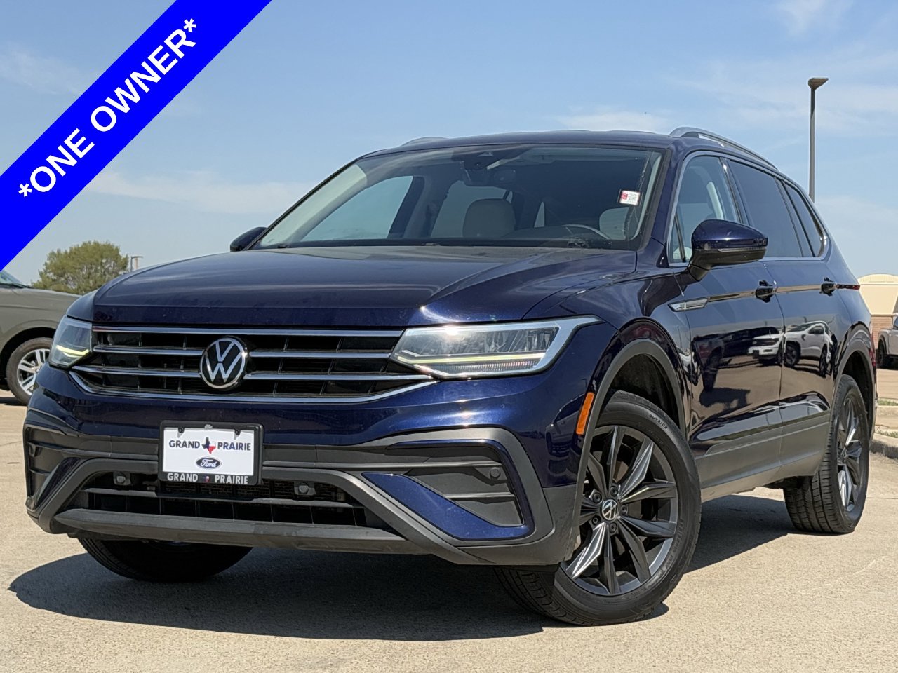 Used 2023 Volkswagen Tiguan SE with VIN 3VV2B7AX2PM053315 for sale in Grand Prairie, TX