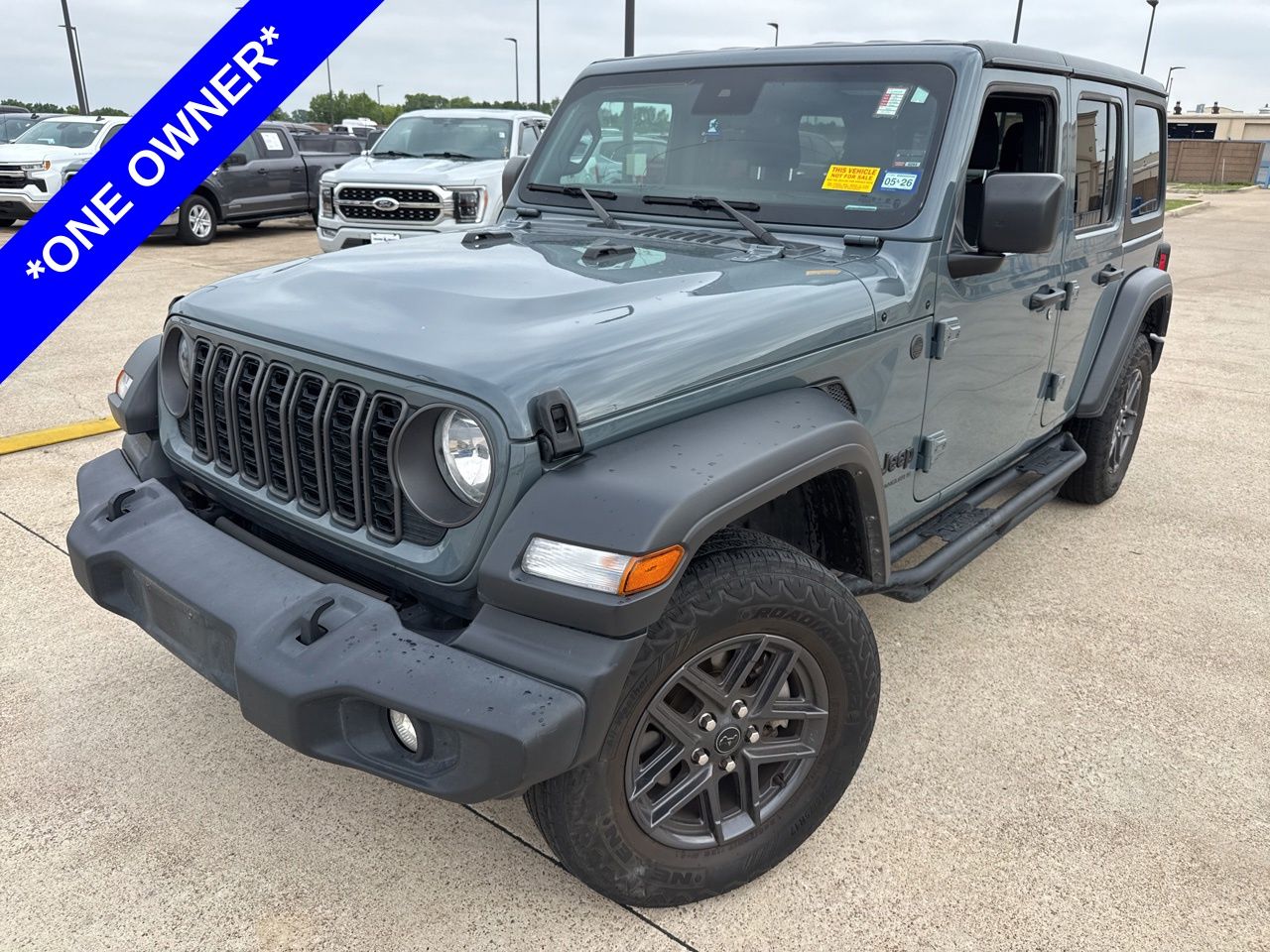 2024 Jeep Wrangler Sport S's photo