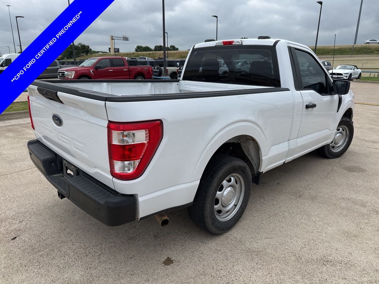 View vehicle photo 7