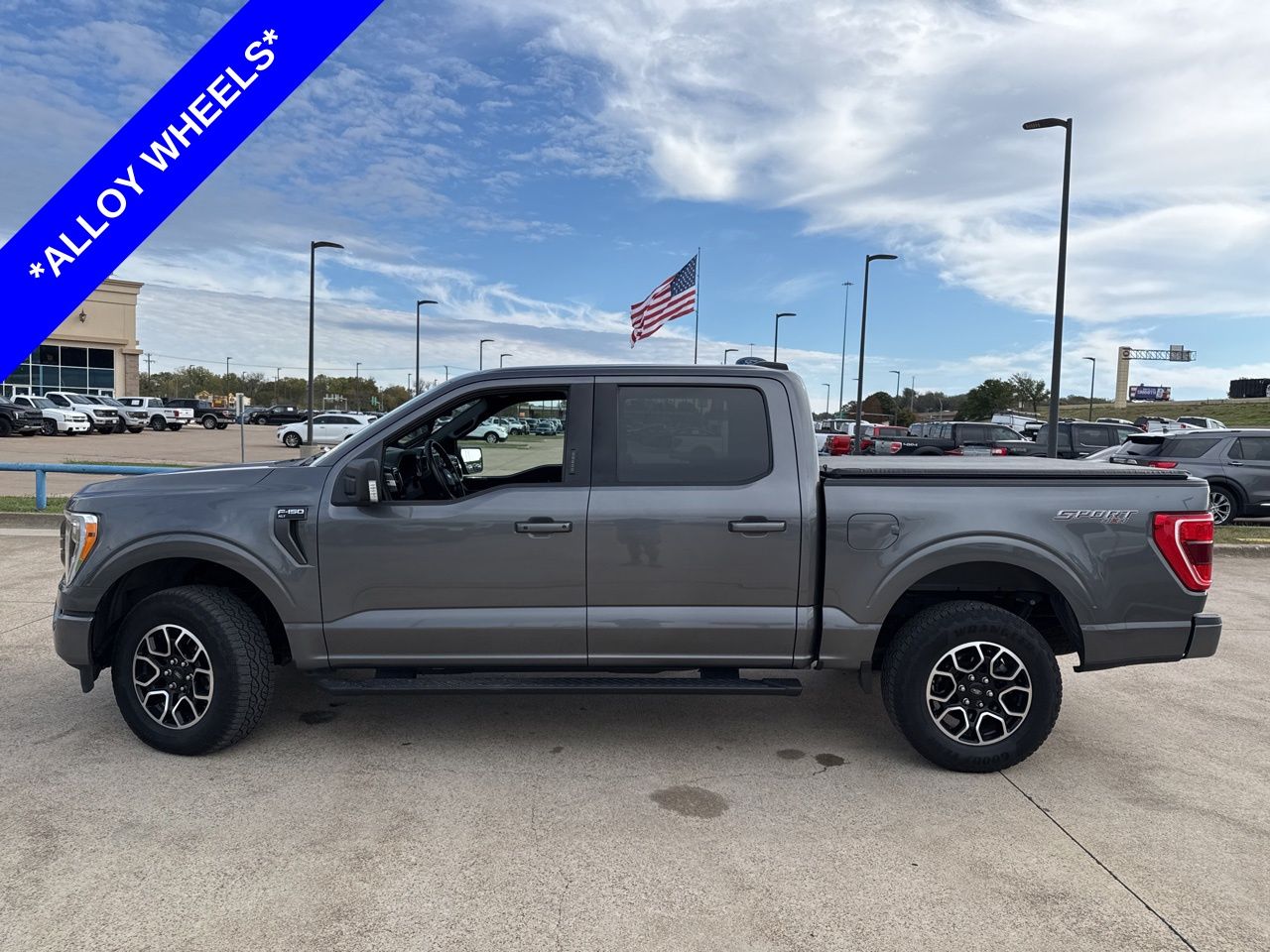 2023 Ford F-150 XLT photo 3