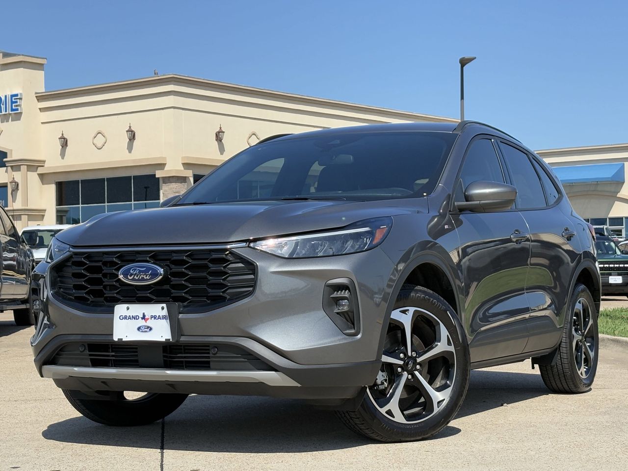 2025 Ford Escape ST-Line Select photo 2
