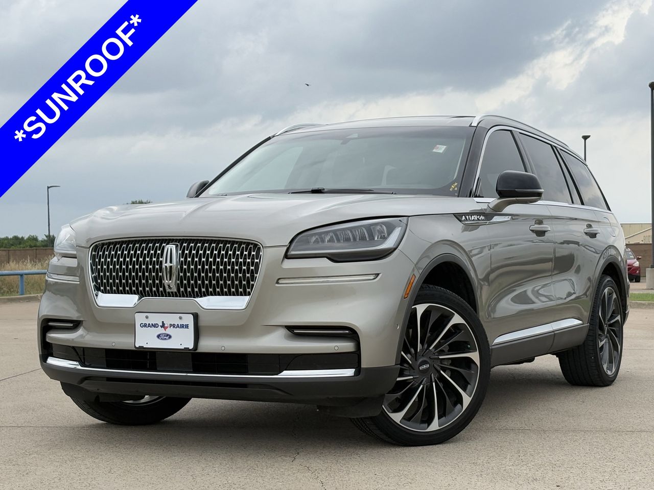 2023 Lincoln Aviator Reserve AWD's photo