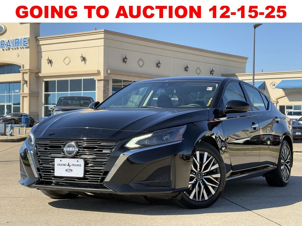 Used 2023 Nissan