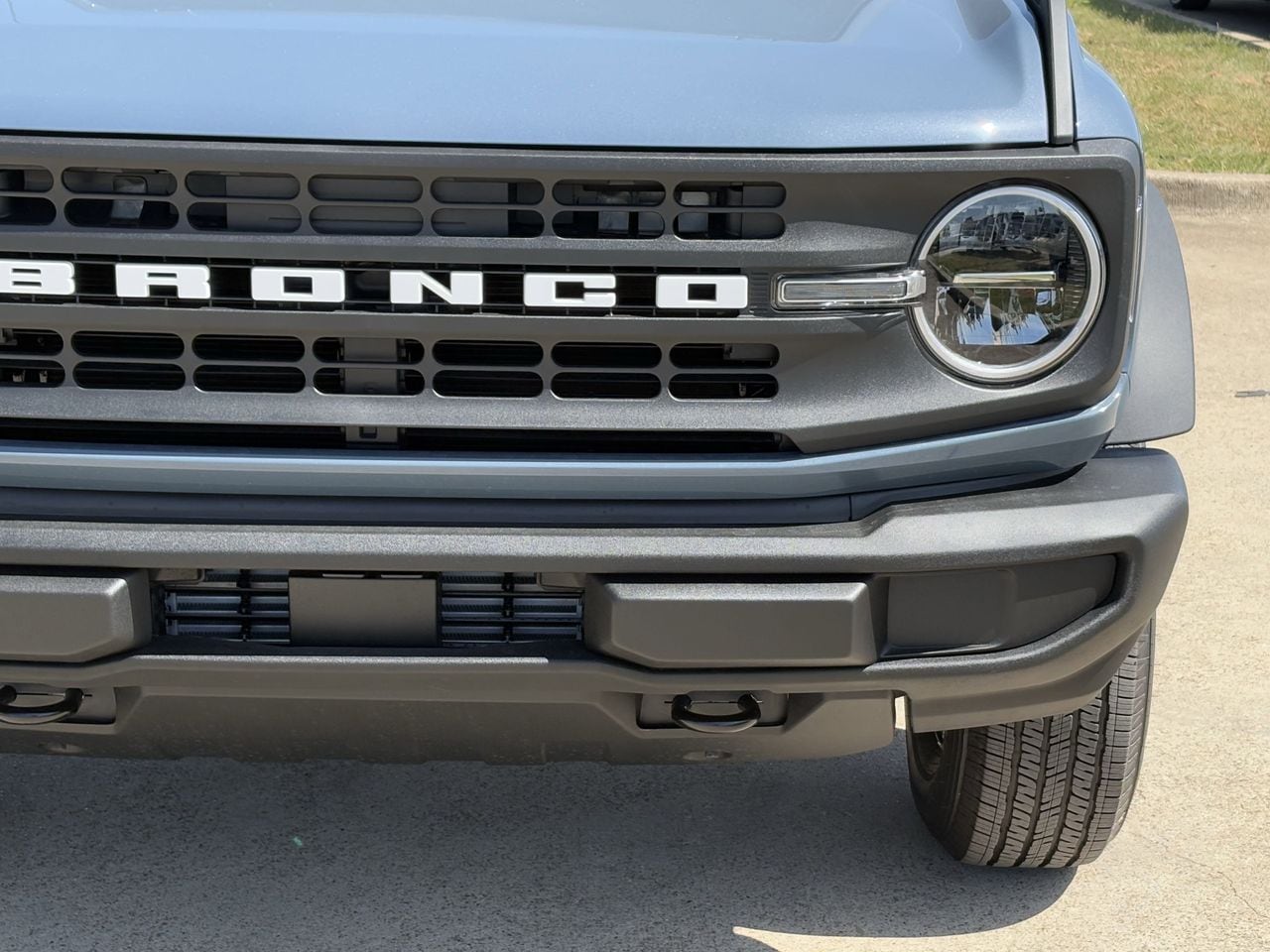 2025 Ford Bronco 4-Door Base - Photo 8