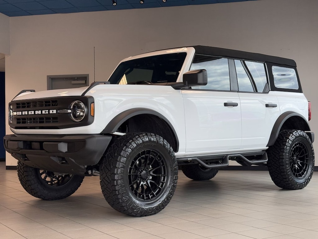 New 2026 Ford Bronco Base SUV