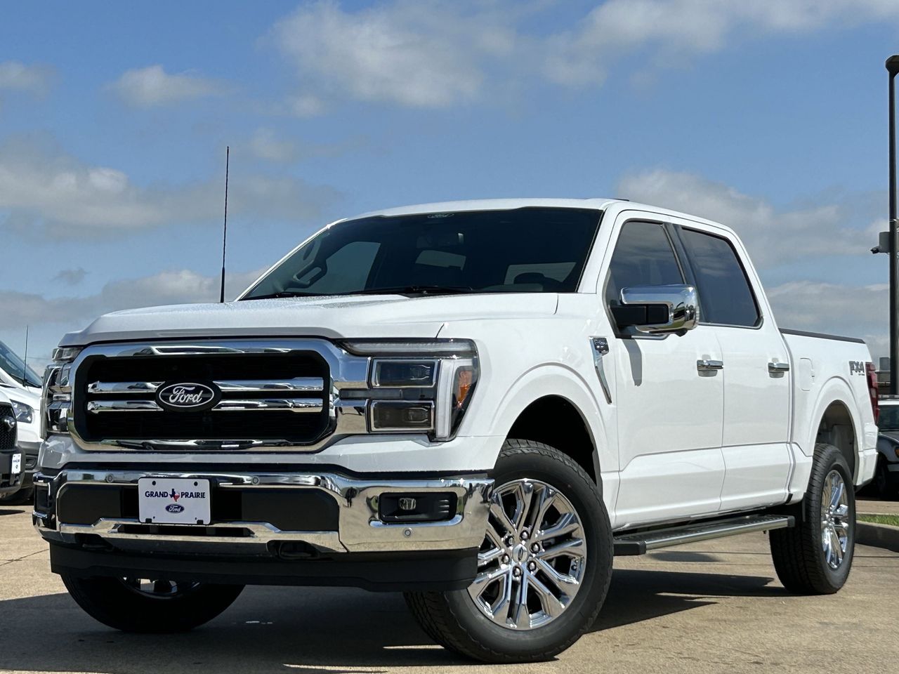 2025 Ford F-150 Lariat photo 2