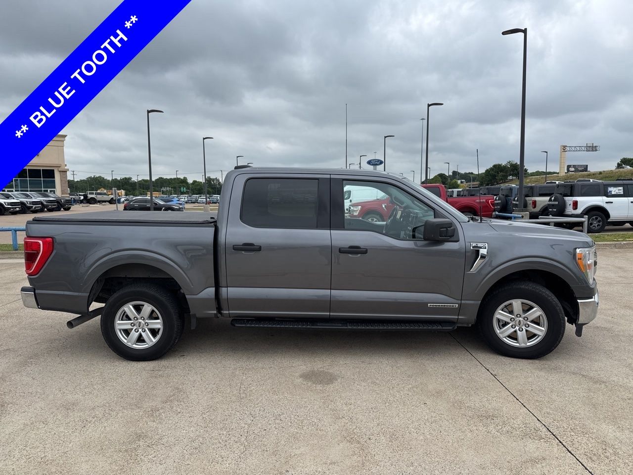 View vehicle photo 6