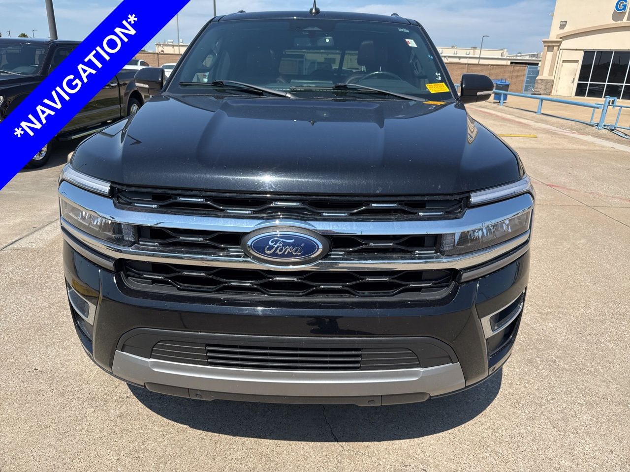 2023 Ford Expedition Limited photo 2
