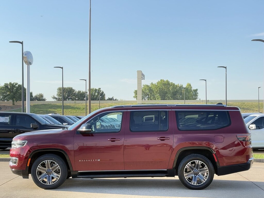 Used 2024 Jeep Wagoneer L Series II SUV