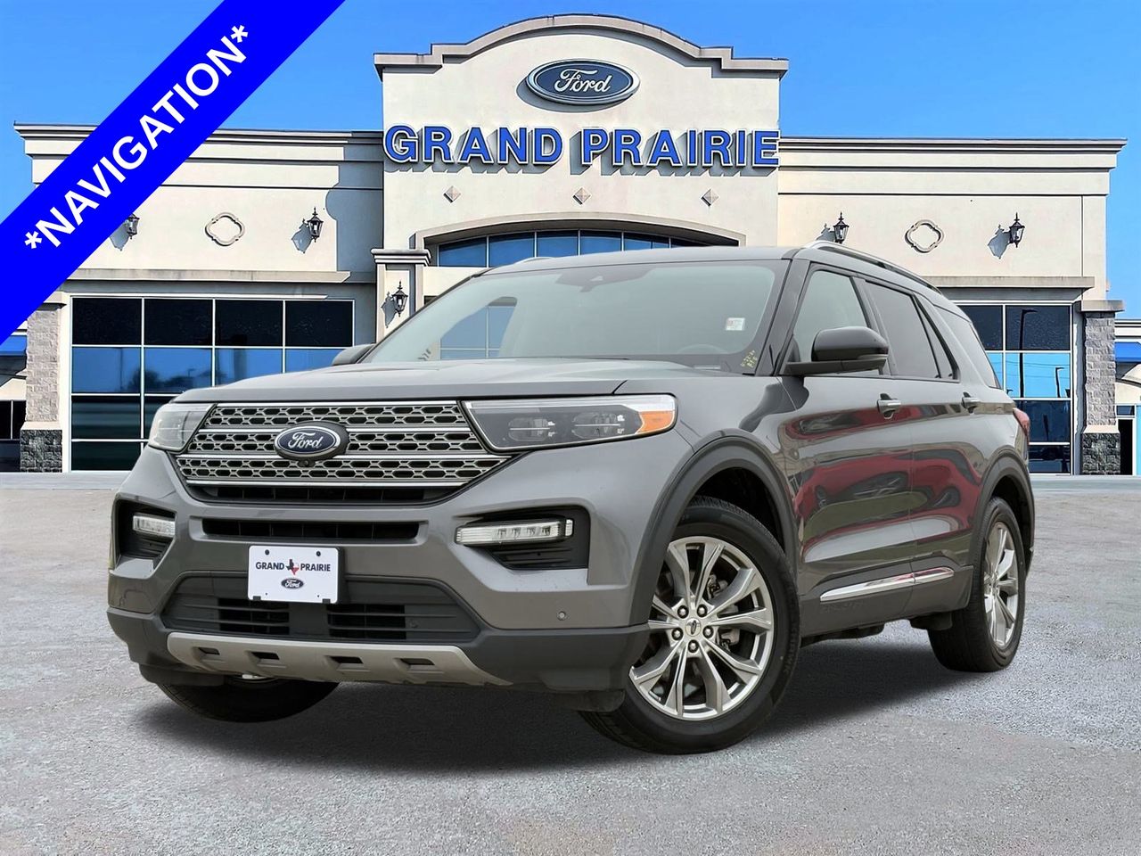 2022 Ford Explorer Limited's photo