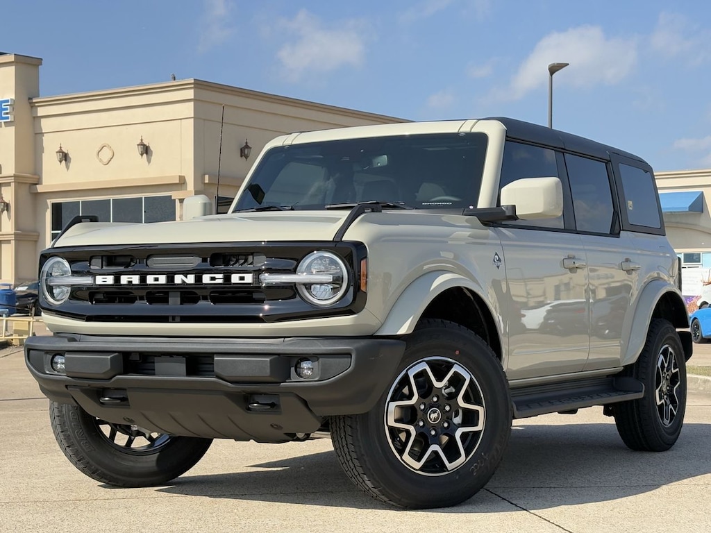 New 2025 Ford Bronco Outer Banks SUV