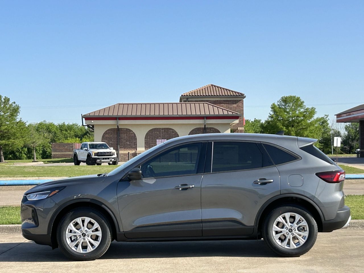 2025 Ford Escape Active photo 3