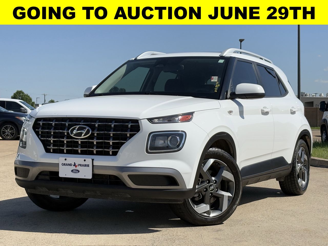 Used 2024 Hyundai Venue SEL with VIN KMHRC8A37RU307415 for sale in Grand Prairie, TX