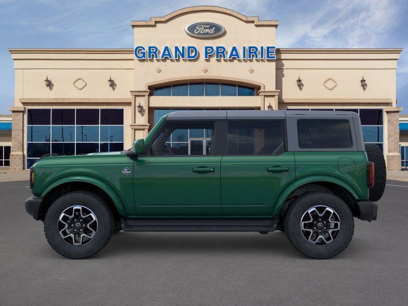 2025 Ford Bronco Outer Banks photo 3