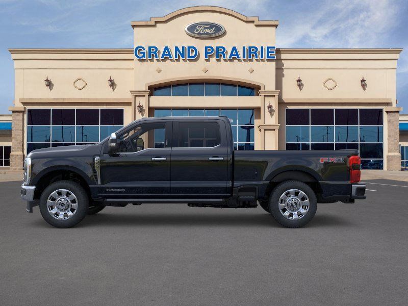 2025 Ford F-350 Lariat photo 2