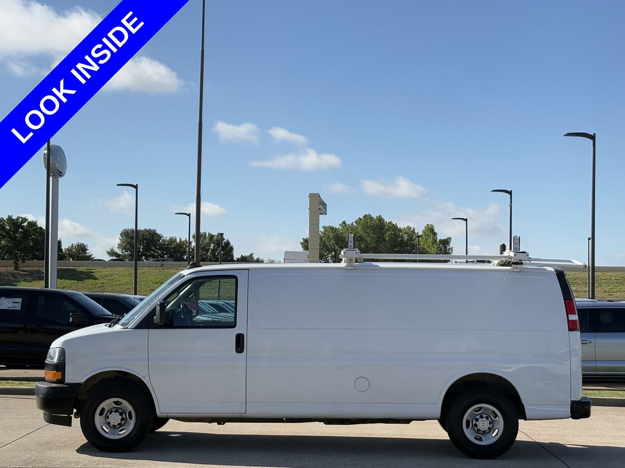 2023 Chevrolet Express 2500 Work Cargo Van photo 3