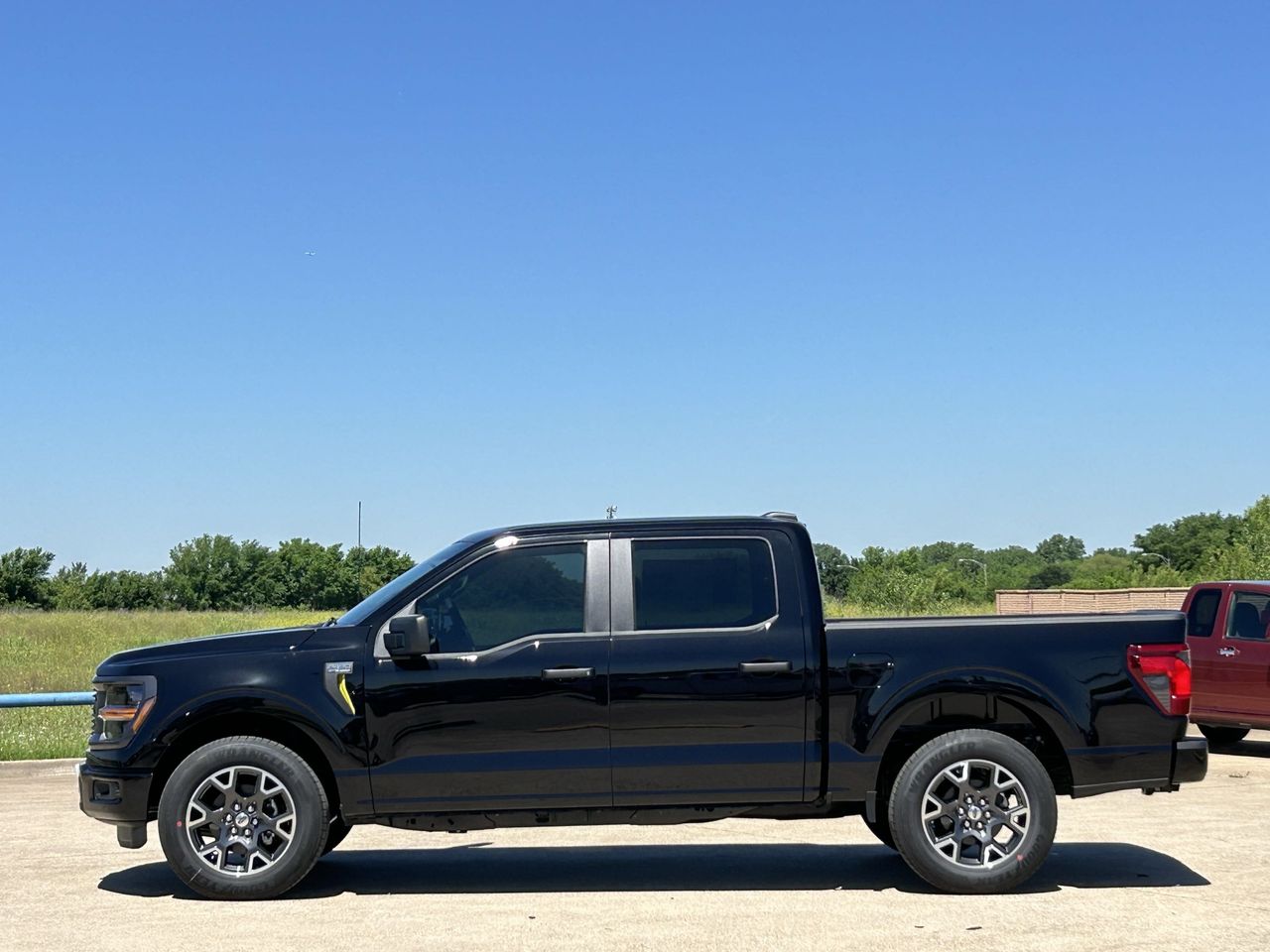 2025 Ford F-150 STX photo 3