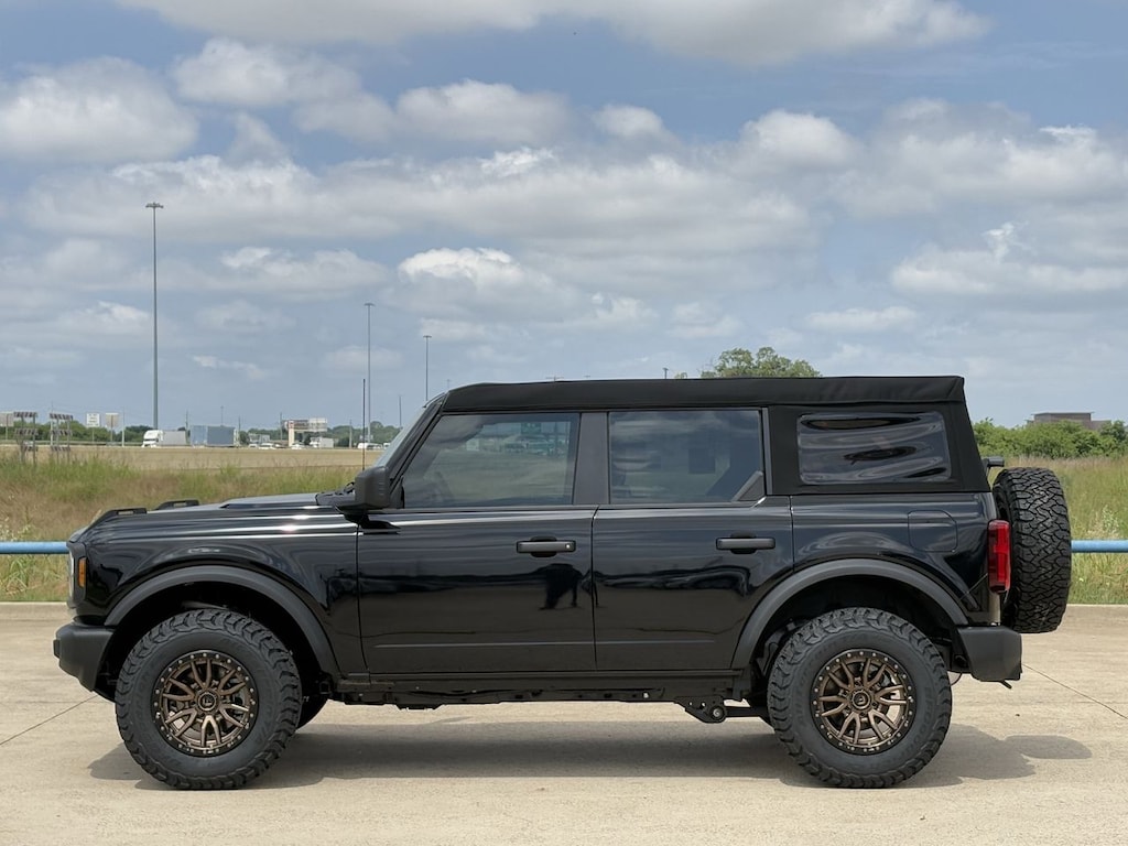 New 2026 Ford Bronco Base SUV