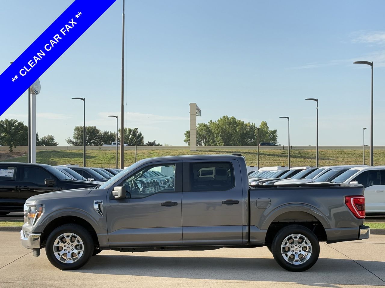 2023 Ford F-150 XLT photo 3