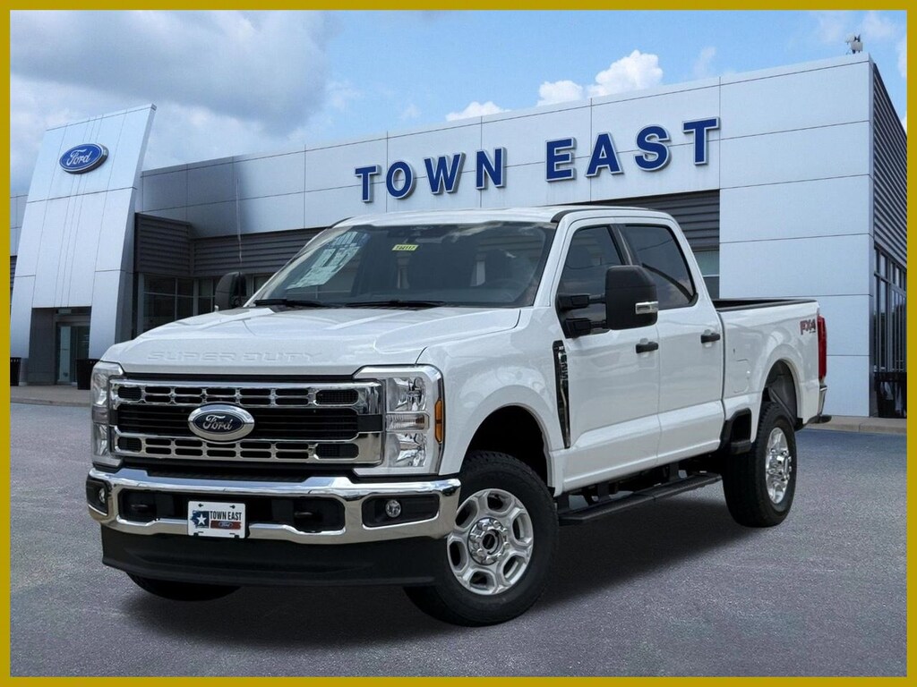 New 2026 Ford F-250 XLT Truck Crew Cab