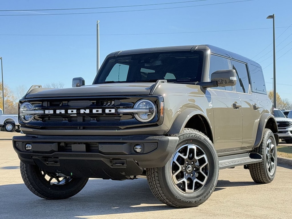 New 2025 Ford Bronco Outer Banks SUV