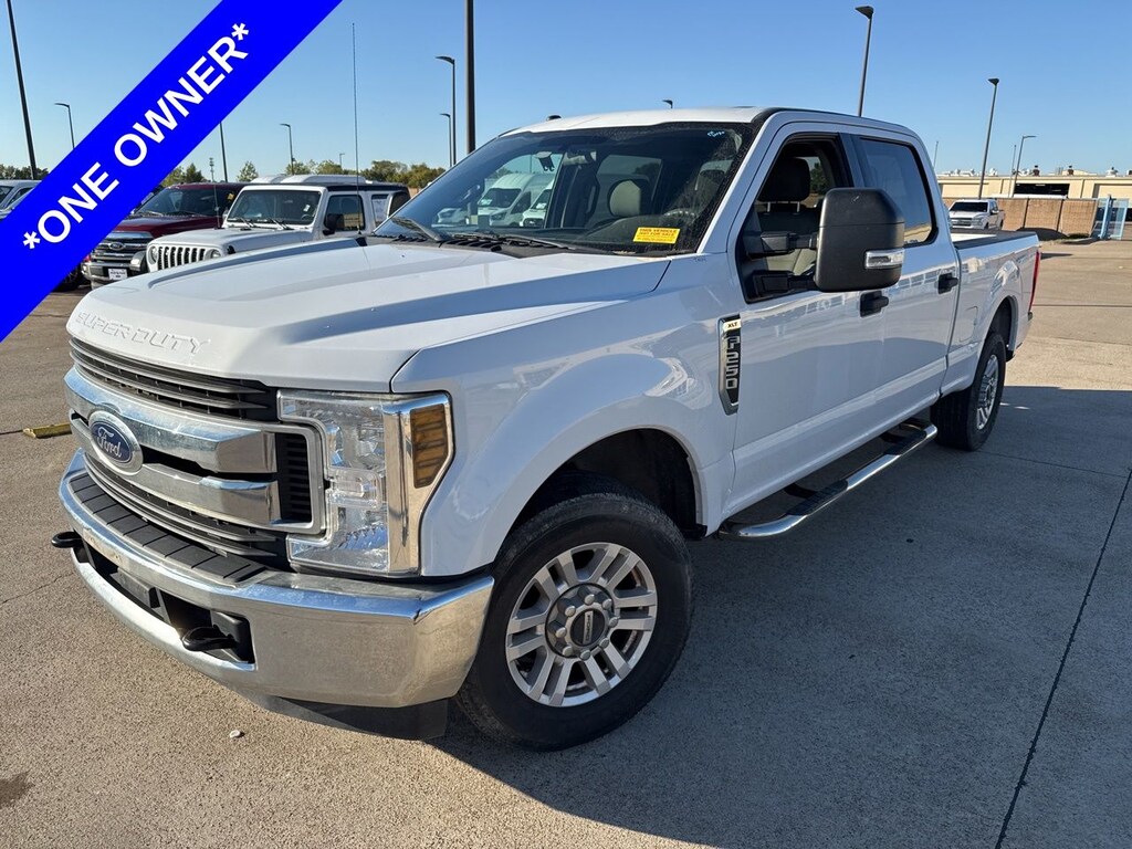 Used 2019 Ford F-250 XLT Truck Crew Cab