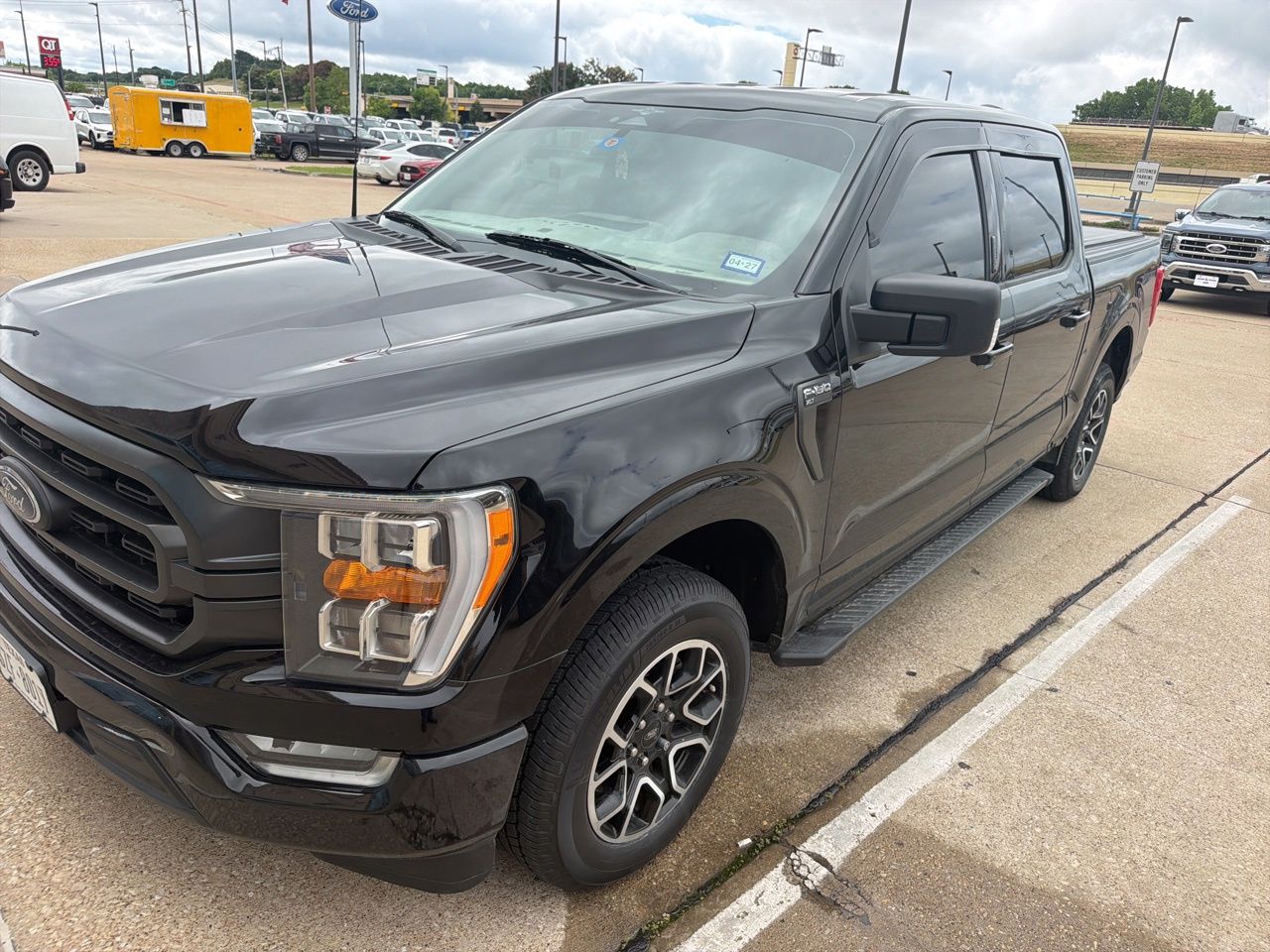 2023 Ford F-150 XLT SuperCrew 5-1/2 Box's photo