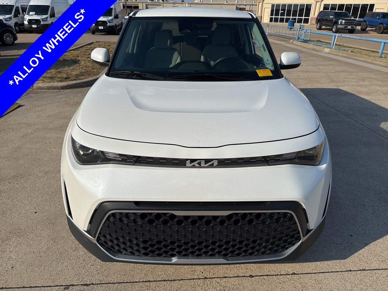 2023 Kia Soul LX S photo 2